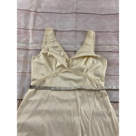 Vintage 70's Wonder Maid Empire Waist Non Cling Night Gown - 38 - Picture 10 of 15